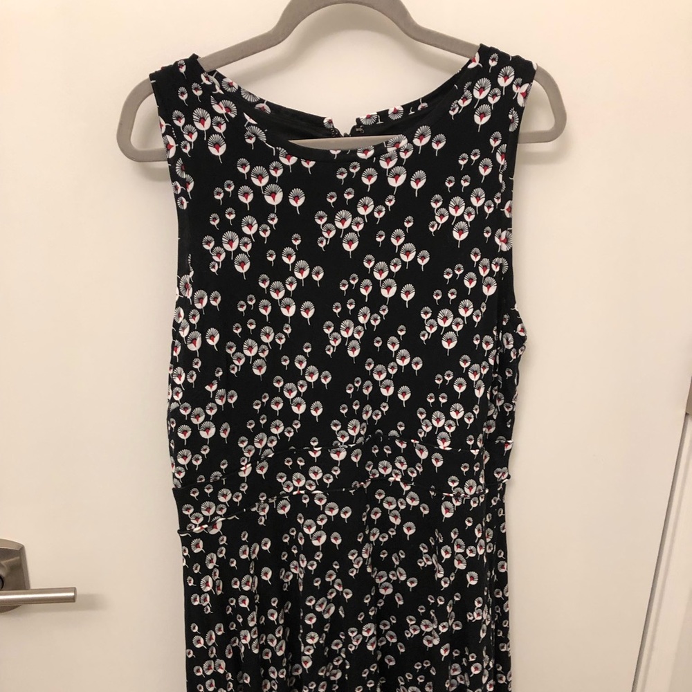 Pretty dress!